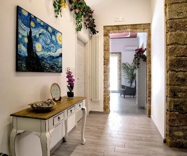 Garden House: Apartments And Rooms For Holidays Palermo